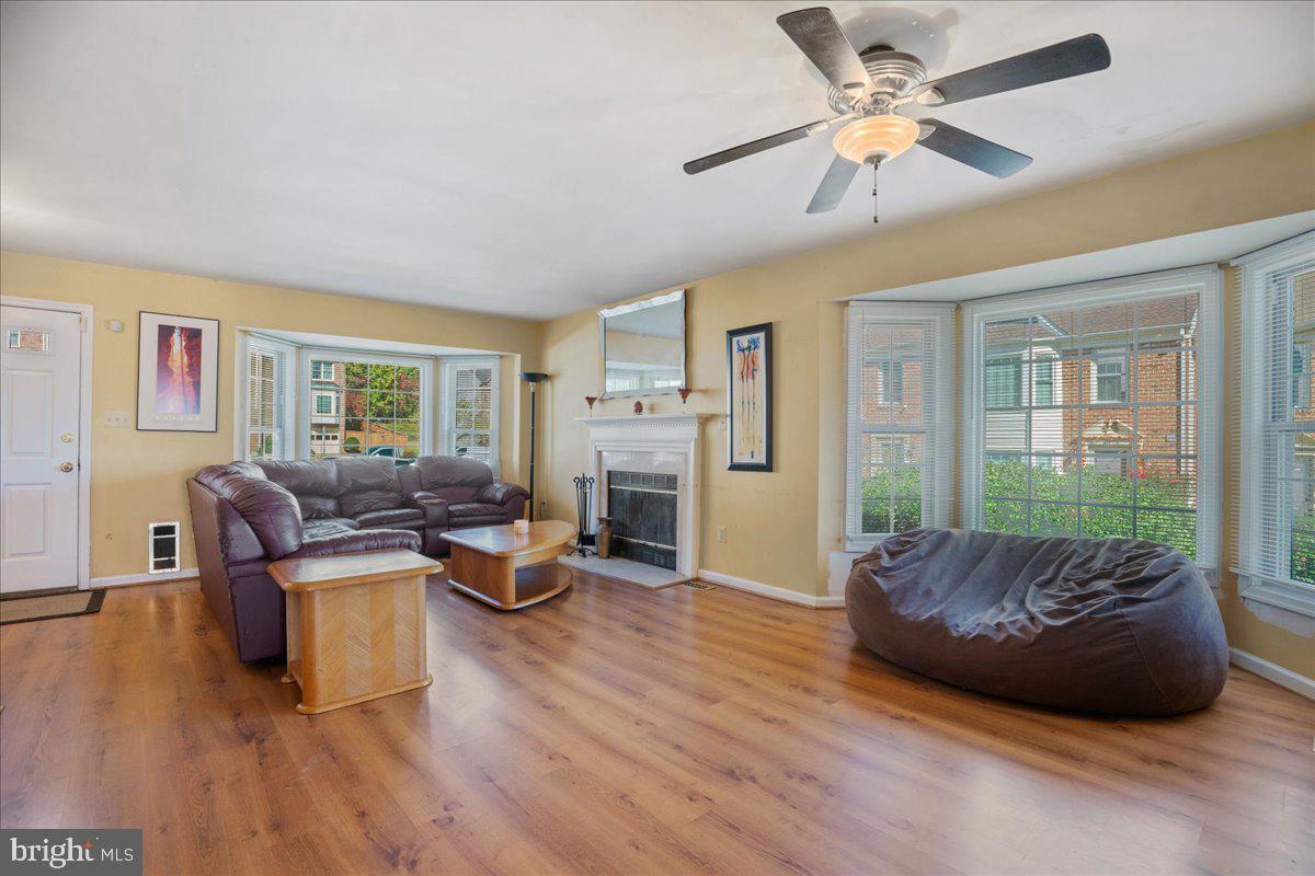 201 STONEY BROOK CT, STAFFORD, Virginia 22554, 3 Bedrooms Bedrooms, ,3 BathroomsBathrooms,Residential,For sale,201 STONEY BROOK CT,VAST2043728 MLS # VAST2043728