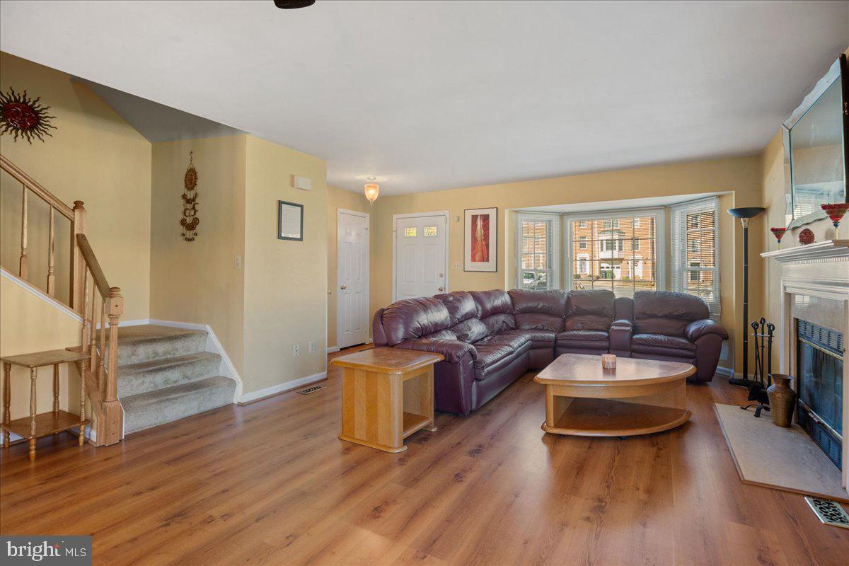 201 STONEY BROOK CT, STAFFORD, Virginia 22554, 3 Bedrooms Bedrooms, ,3 BathroomsBathrooms,Residential,For sale,201 STONEY BROOK CT,VAST2043728 MLS # VAST2043728