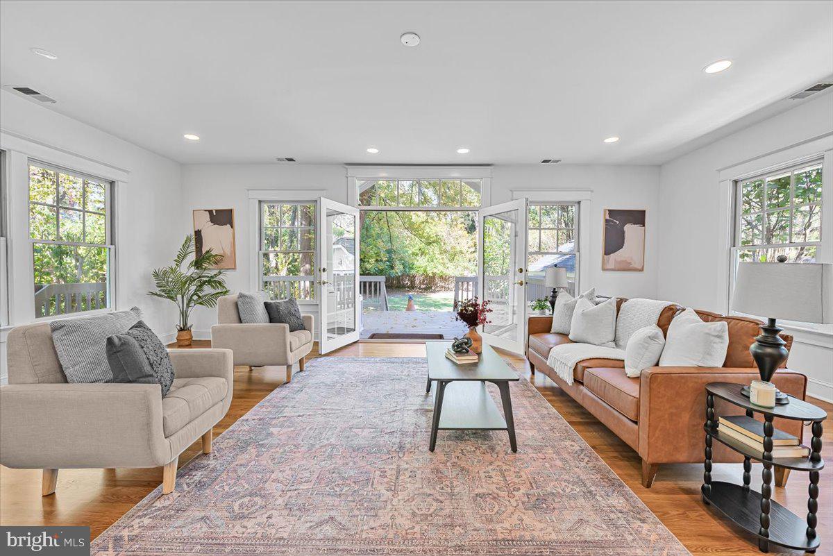 4937 BRANDYWINE ST NW, WASHINGTON, District Of Columbia 20016, 5 Bedrooms Bedrooms, ,3 BathroomsBathrooms,Residential,For sale,4937 BRANDYWINE ST NW,DCDC2228382 MLS # DCDC2228382