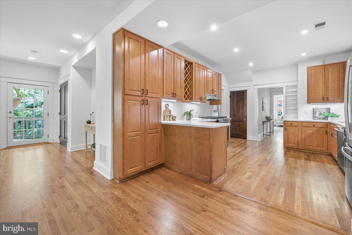 4937 BRANDYWINE ST NW, WASHINGTON, District Of Columbia 20016, 5 Bedrooms Bedrooms, ,3 BathroomsBathrooms,Residential,For sale,4937 BRANDYWINE ST NW,DCDC2228382 MLS # DCDC2228382