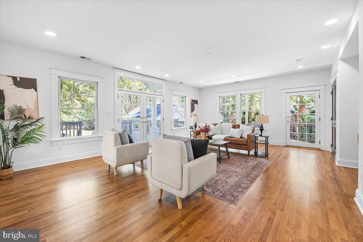 4937 BRANDYWINE ST NW, WASHINGTON, District Of Columbia 20016, 5 Bedrooms Bedrooms, ,3 BathroomsBathrooms,Residential,For sale,4937 BRANDYWINE ST NW,DCDC2228382 MLS # DCDC2228382