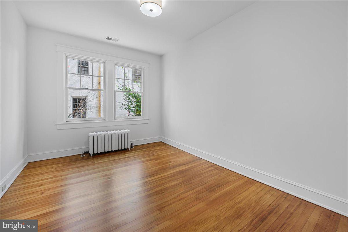 4937 BRANDYWINE ST NW, WASHINGTON, District Of Columbia 20016, 5 Bedrooms Bedrooms, ,3 BathroomsBathrooms,Residential,For sale,4937 BRANDYWINE ST NW,DCDC2228382 MLS # DCDC2228382