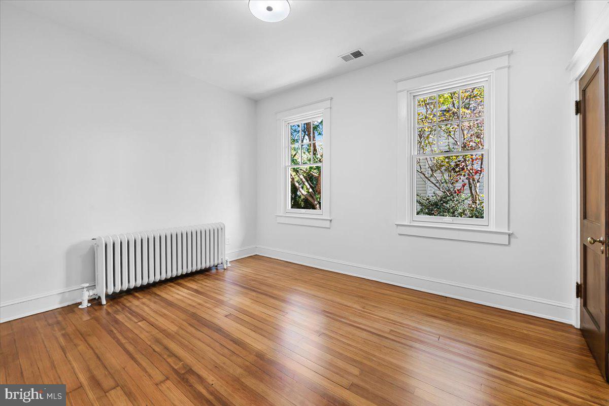 4937 BRANDYWINE ST NW, WASHINGTON, District Of Columbia 20016, 5 Bedrooms Bedrooms, ,3 BathroomsBathrooms,Residential,For sale,4937 BRANDYWINE ST NW,DCDC2228382 MLS # DCDC2228382