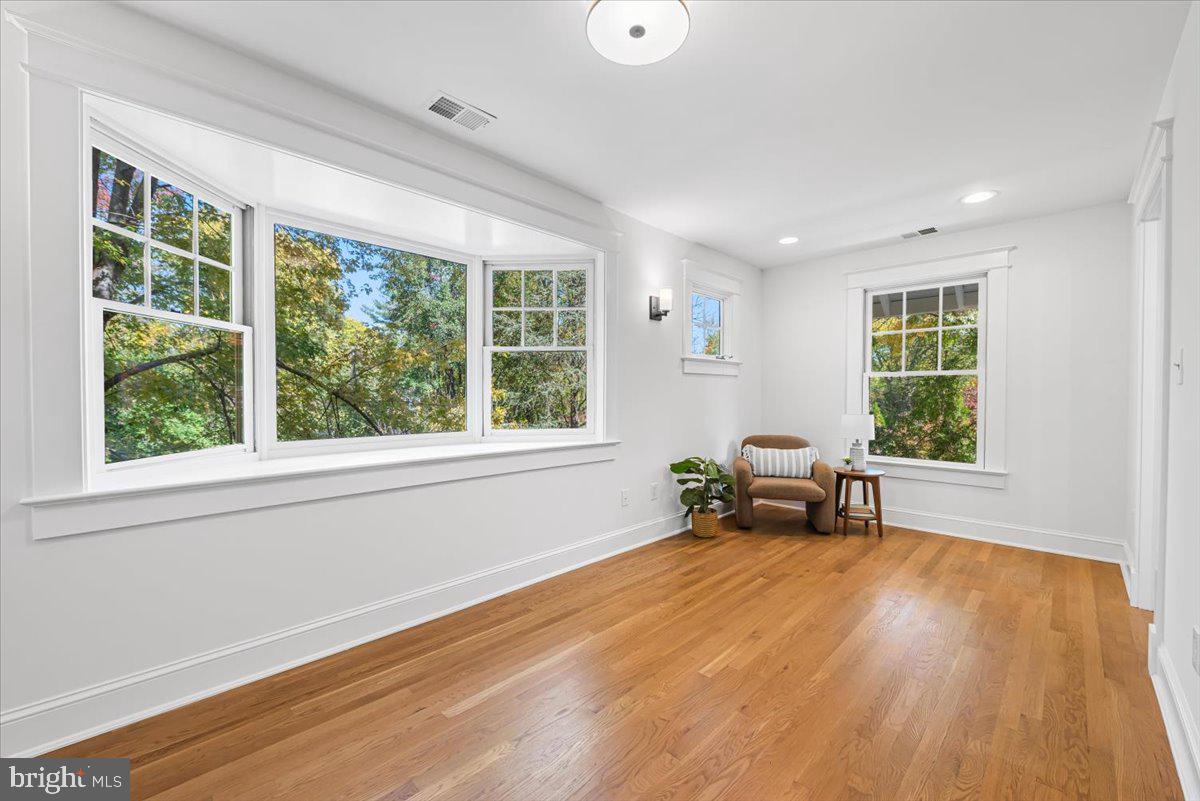 4937 BRANDYWINE ST NW, WASHINGTON, District Of Columbia 20016, 5 Bedrooms Bedrooms, ,3 BathroomsBathrooms,Residential,For sale,4937 BRANDYWINE ST NW,DCDC2228382 MLS # DCDC2228382