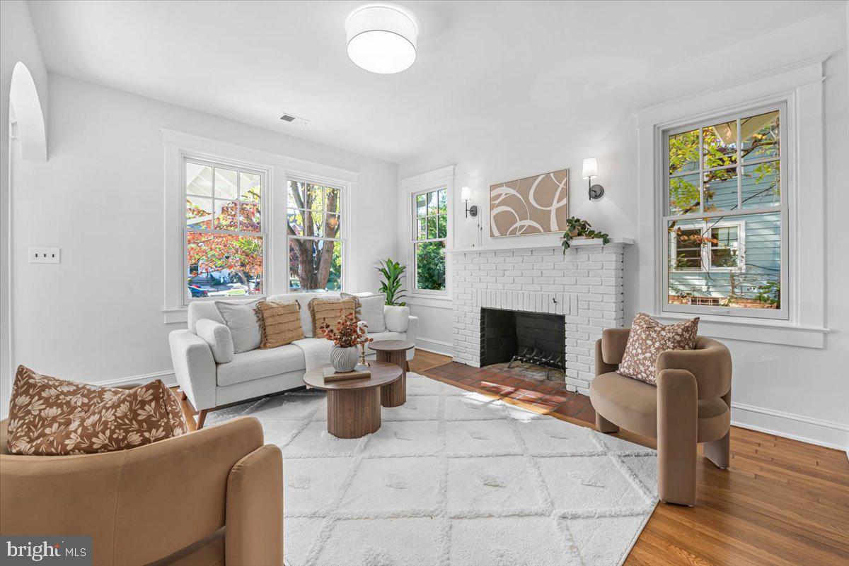 4937 BRANDYWINE ST NW, WASHINGTON, District Of Columbia 20016, 5 Bedrooms Bedrooms, ,3 BathroomsBathrooms,Residential,For sale,4937 BRANDYWINE ST NW,DCDC2228382 MLS # DCDC2228382