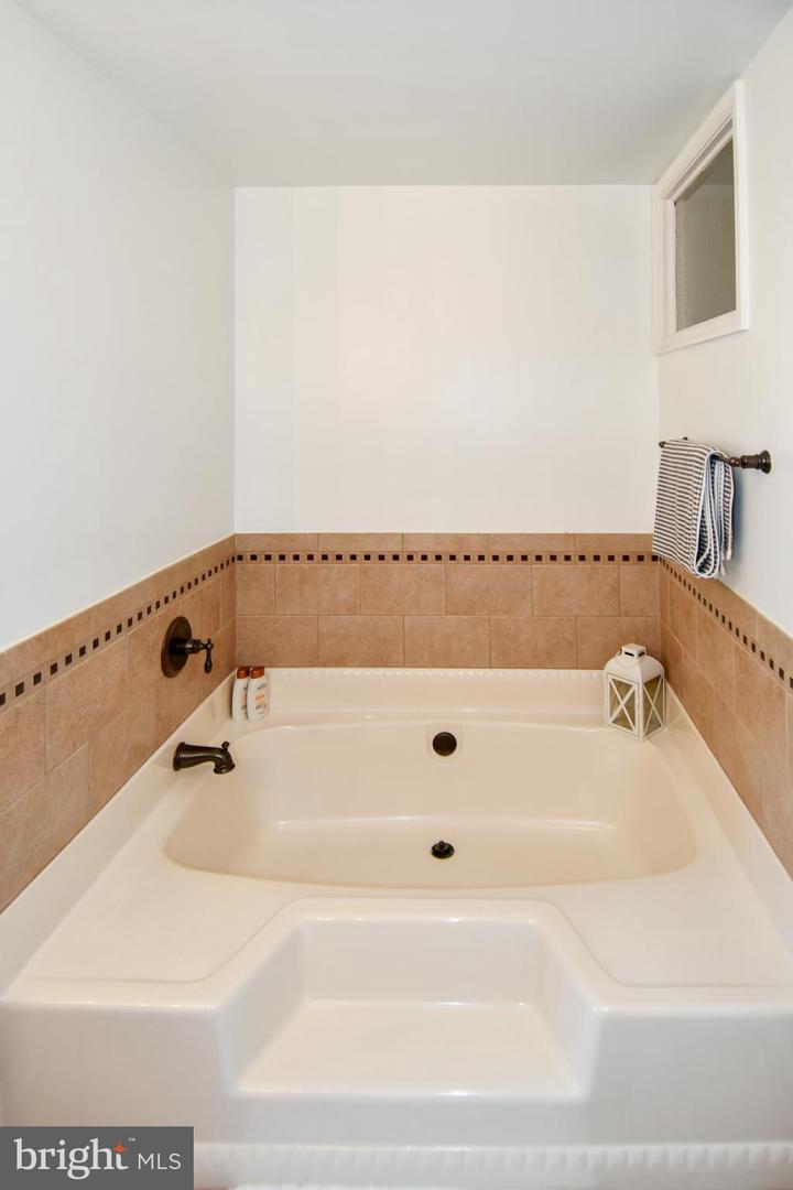 46699 PARAGON TER, STERLING, Virginia 20164, 4 Bedrooms Bedrooms, 8 Rooms Rooms,2 BathroomsBathrooms,Residential,For sale,46699 PARAGON TER,VALO2109434 MLS # VALO2109434