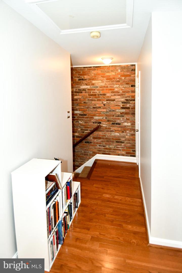 46699 PARAGON TER, STERLING, Virginia 20164, 4 Bedrooms Bedrooms, 8 Rooms Rooms,2 BathroomsBathrooms,Residential,For sale,46699 PARAGON TER,VALO2109434 MLS # VALO2109434