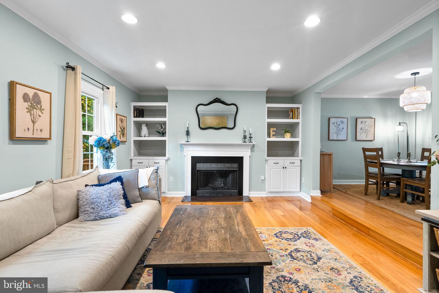 6045 CROWN ROYAL CIR, ALEXANDRIA, Virginia 22310, 3 Bedrooms Bedrooms, ,2 BathroomsBathrooms,Residential,For sale,6045 CROWN ROYAL CIR,VAFX2275024 MLS # VAFX2275024 6045 CROWN ROYAL CIR, ALEXANDRIA, Virginia 22310, 3 Bedrooms Bedrooms, ,2 BathroomsBathrooms,Residential,For sale,6045 CROWN ROYAL CIR,VAFX2275024 MLS # VAFX2275024