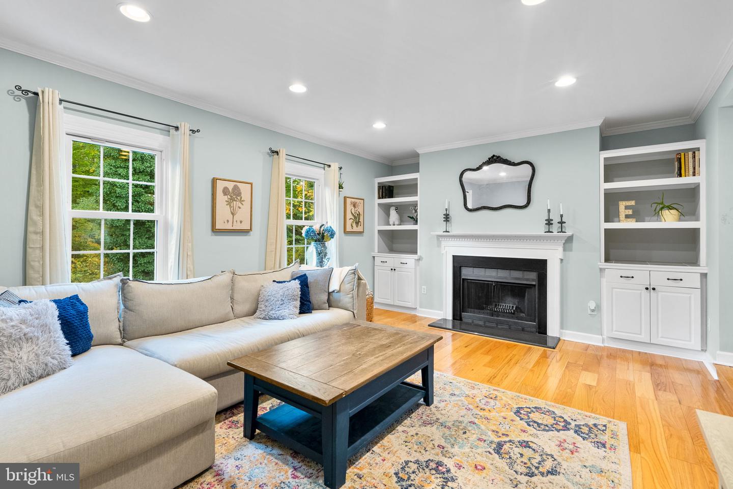 6045 CROWN ROYAL CIR, ALEXANDRIA, Virginia 22310, 3 Bedrooms Bedrooms, ,2 BathroomsBathrooms,Residential,For sale,6045 CROWN ROYAL CIR,VAFX2275024 MLS # VAFX2275024 6045 CROWN ROYAL CIR, ALEXANDRIA, Virginia 22310, 3 Bedrooms Bedrooms, ,2 BathroomsBathrooms,Residential,For sale,6045 CROWN ROYAL CIR,VAFX2275024 MLS # VAFX2275024