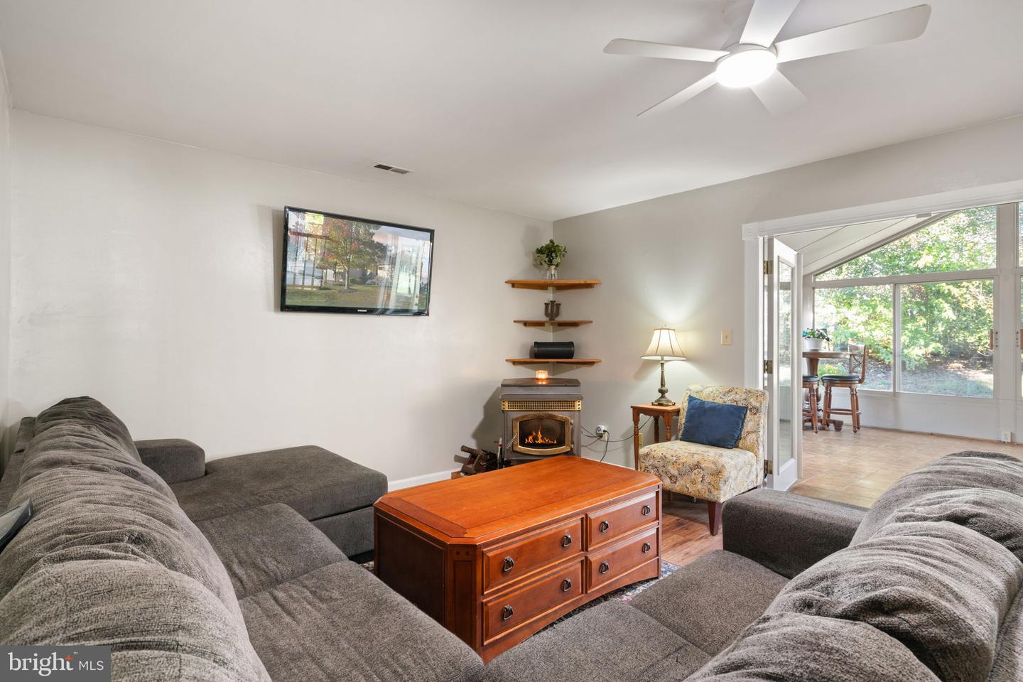 35 WOODS EDGE CT, STAFFORD, Virginia 22554, 5 Bedrooms Bedrooms, ,3 BathroomsBathrooms,Residential,For sale,35 WOODS EDGE CT,VAST2043598 MLS # VAST2043598