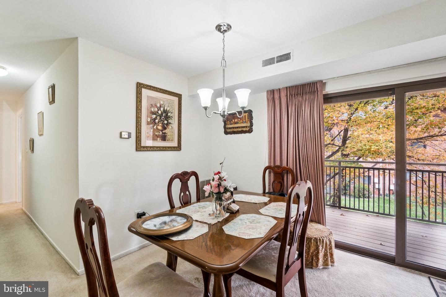 7370 LEE HWY #204, FALLS CHURCH, Virginia 22046, 2 Bedrooms Bedrooms, ,1 BathroomBathrooms,Residential,For sale,7370 LEE HWY #204,VAFX2275836 MLS # VAFX2275836 7370 LEE HWY #204, FALLS CHURCH, Virginia 22046, 2 Bedrooms Bedrooms, ,1 BathroomBathrooms,Residential,For sale,7370 LEE HWY #204,VAFX2275836 MLS # VAFX2275836