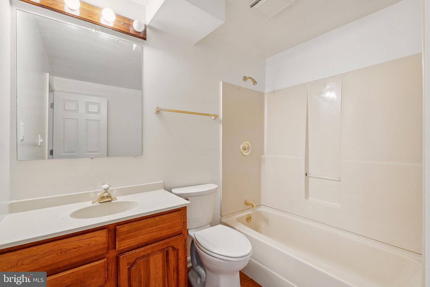 15056 BROWN POST LN, CENTREVILLE, Virginia 20121, 5 Bedrooms Bedrooms, ,3 BathroomsBathrooms,Residential,For sale,15056 BROWN POST LN,VAFX2275970 MLS # VAFX2275970 15056 BROWN POST LN, CENTREVILLE, Virginia 20121, 5 Bedrooms Bedrooms, ,3 BathroomsBathrooms,Residential,For sale,15056 BROWN POST LN,VAFX2275970 MLS # VAFX2275970