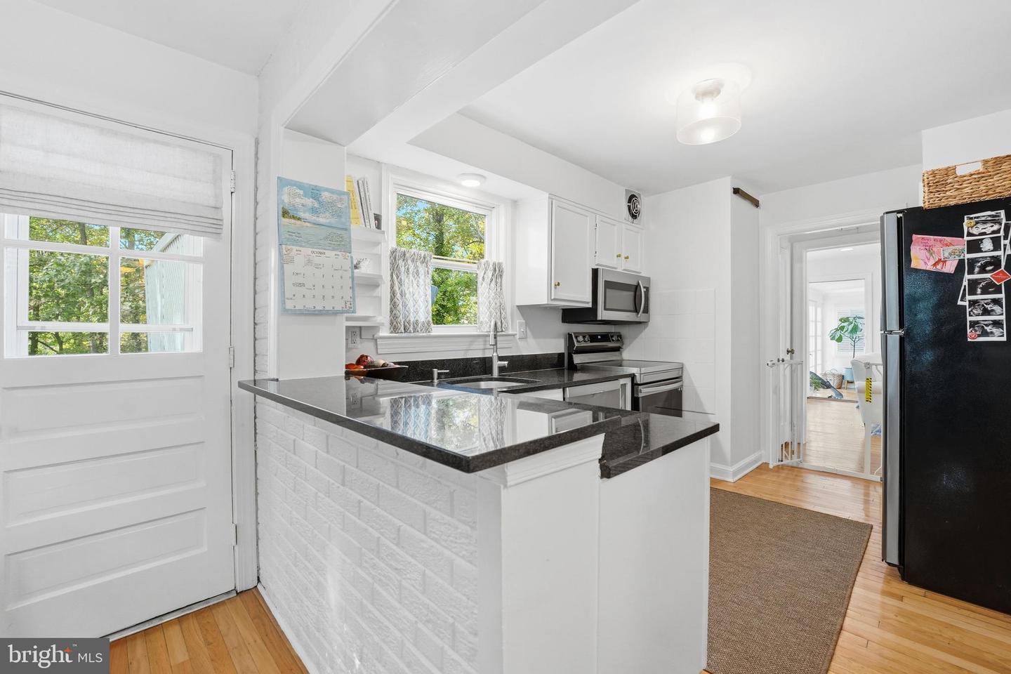 6032 GROVE DR, ALEXANDRIA, Virginia 22307, 3 Bedrooms Bedrooms, ,3 BathroomsBathrooms,Residential,For sale,6032 GROVE DR,VAFX2275974 MLS # VAFX2275974