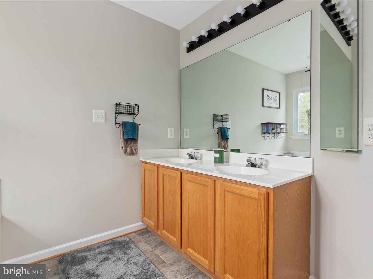 7002 MANAHOAC PL, GAINESVILLE, Virginia 20155, 3 Bedrooms Bedrooms, ,2 BathroomsBathrooms,Residential,For sale,7002 MANAHOAC PL,VAPW2106660 MLS # VAPW2106660