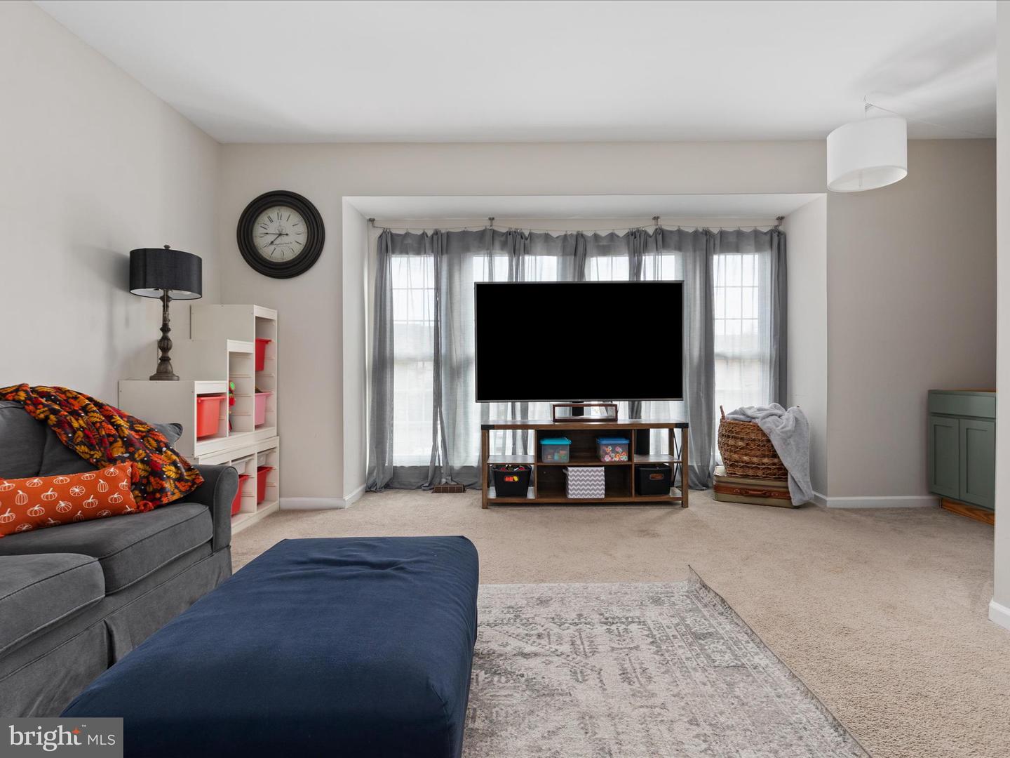 7002 MANAHOAC PL, GAINESVILLE, Virginia 20155, 3 Bedrooms Bedrooms, ,2 BathroomsBathrooms,Residential,For sale,7002 MANAHOAC PL,VAPW2106660 MLS # VAPW2106660