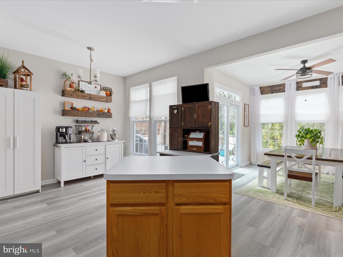 7002 MANAHOAC PL, GAINESVILLE, Virginia 20155, 3 Bedrooms Bedrooms, ,2 BathroomsBathrooms,Residential,For sale,7002 MANAHOAC PL,VAPW2106660 MLS # VAPW2106660