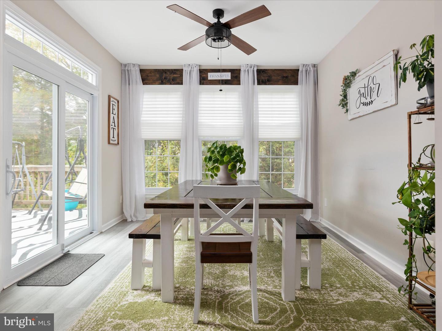 7002 MANAHOAC PL, GAINESVILLE, Virginia 20155, 3 Bedrooms Bedrooms, ,2 BathroomsBathrooms,Residential,For sale,7002 MANAHOAC PL,VAPW2106660 MLS # VAPW2106660