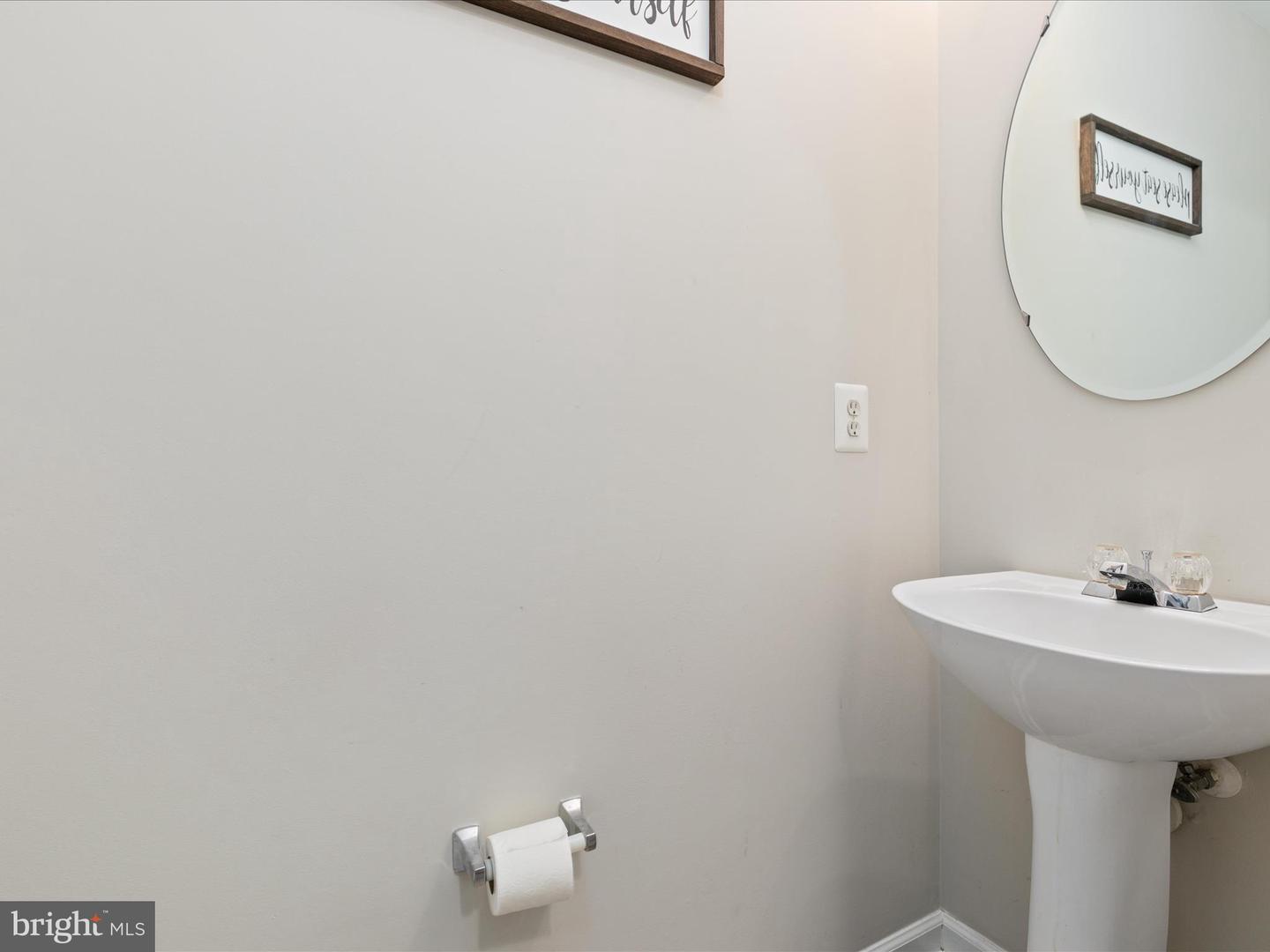 7002 MANAHOAC PL, GAINESVILLE, Virginia 20155, 3 Bedrooms Bedrooms, ,2 BathroomsBathrooms,Residential,For sale,7002 MANAHOAC PL,VAPW2106660 MLS # VAPW2106660