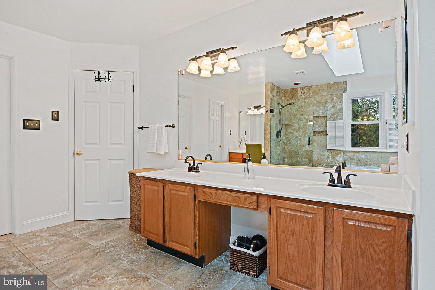 2913 MOTHER WELL CT, HERNDON, Virginia 20171, 4 Bedrooms Bedrooms, ,4 BathroomsBathrooms,Residential,For sale,2913 MOTHER WELL CT,VAFX2276200 MLS # VAFX2276200