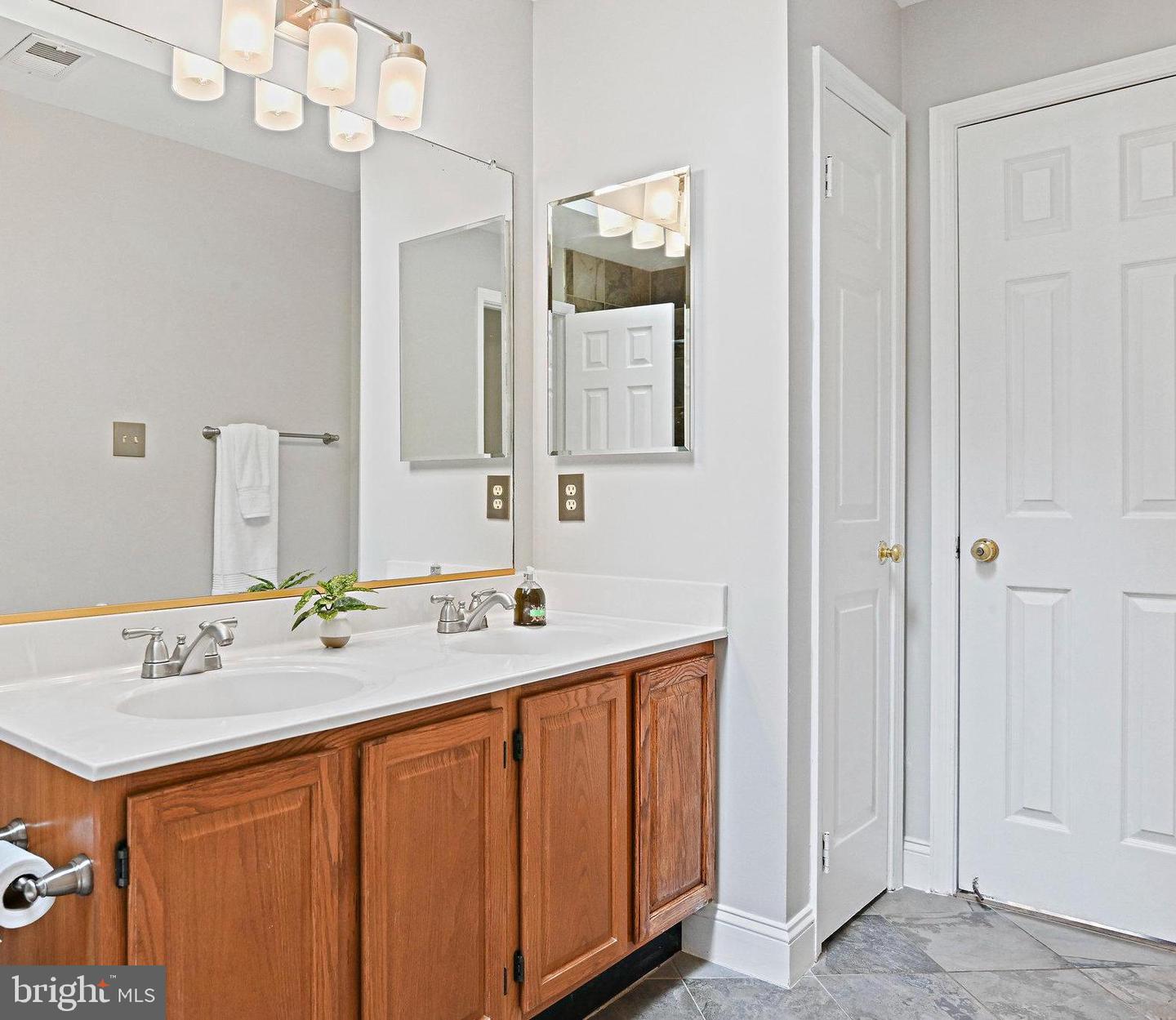 2913 MOTHER WELL CT, HERNDON, Virginia 20171, 4 Bedrooms Bedrooms, ,4 BathroomsBathrooms,Residential,For sale,2913 MOTHER WELL CT,VAFX2276200 MLS # VAFX2276200