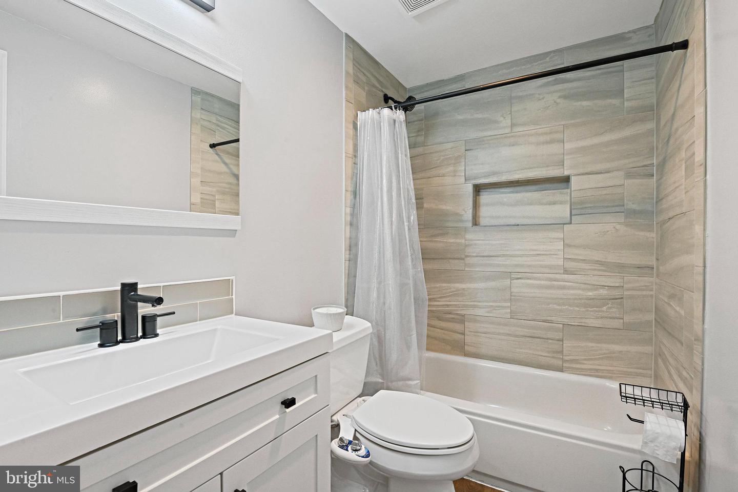 2913 MOTHER WELL CT, HERNDON, Virginia 20171, 4 Bedrooms Bedrooms, ,4 BathroomsBathrooms,Residential,For sale,2913 MOTHER WELL CT,VAFX2276200 MLS # VAFX2276200