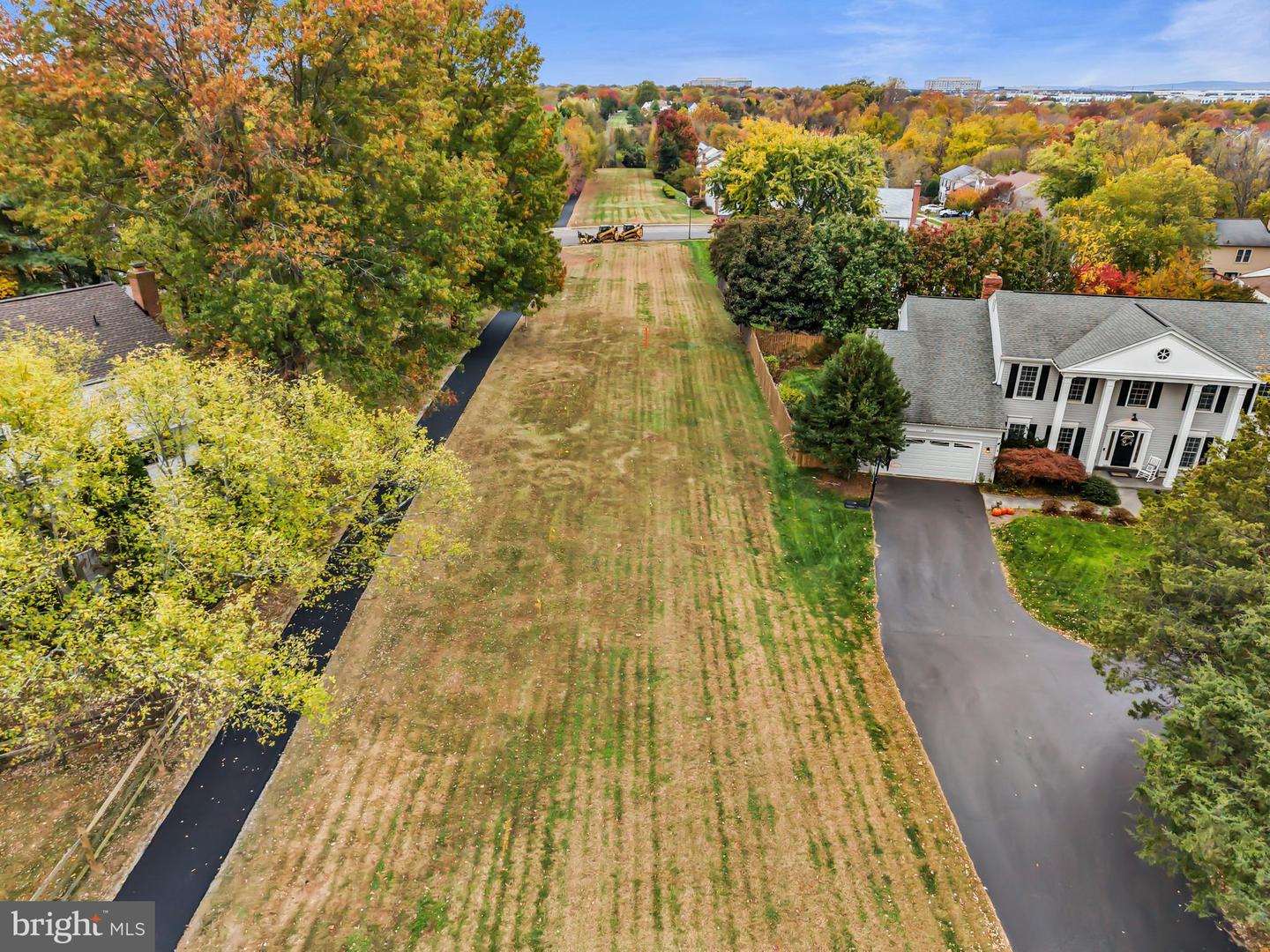 13127 FROG HOLLOW CT, HERNDON, Virginia 20171, 4 Bedrooms Bedrooms, ,3 BathroomsBathrooms,Residential,For sale,13127 FROG HOLLOW CT,VAFX2276222 MLS # VAFX2276222