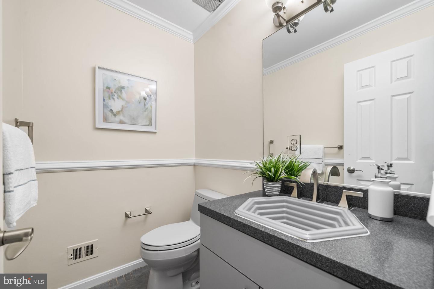 8510 ORDINARY WAY, ANNANDALE, Virginia 22003, 4 Bedrooms Bedrooms, ,2 BathroomsBathrooms,Residential,For sale,8510 ORDINARY WAY,VAFX2276230 MLS # VAFX2276230