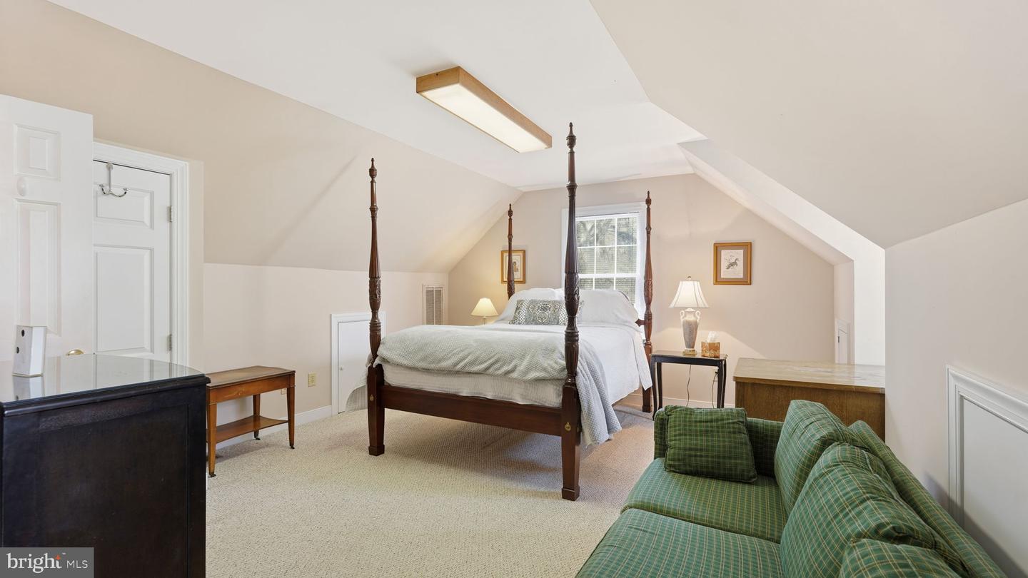 200 KENT AVE, FREDERICKSBURG, Virginia 22405, 4 Bedrooms Bedrooms, ,2 BathroomsBathrooms,Residential,For sale,200 KENT AVE,VAST2043740 MLS # VAST2043740