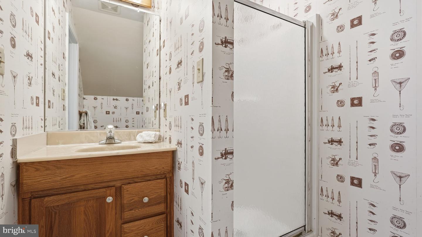 200 KENT AVE, FREDERICKSBURG, Virginia 22405, 4 Bedrooms Bedrooms, ,2 BathroomsBathrooms,Residential,For sale,200 KENT AVE,VAST2043740 MLS # VAST2043740