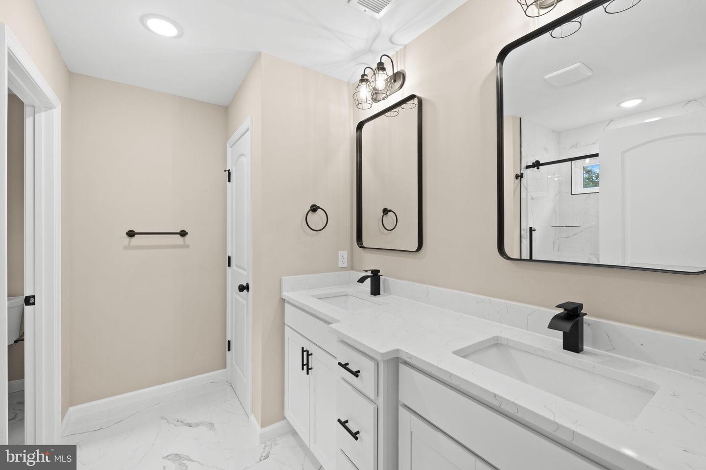 10902 THIEL CT, SPOTSYLVANIA, Virginia 22551, 4 Bedrooms Bedrooms, ,2 BathroomsBathrooms,Residential,For sale,10902 THIEL CT,VASP2037188 MLS # VASP2037188