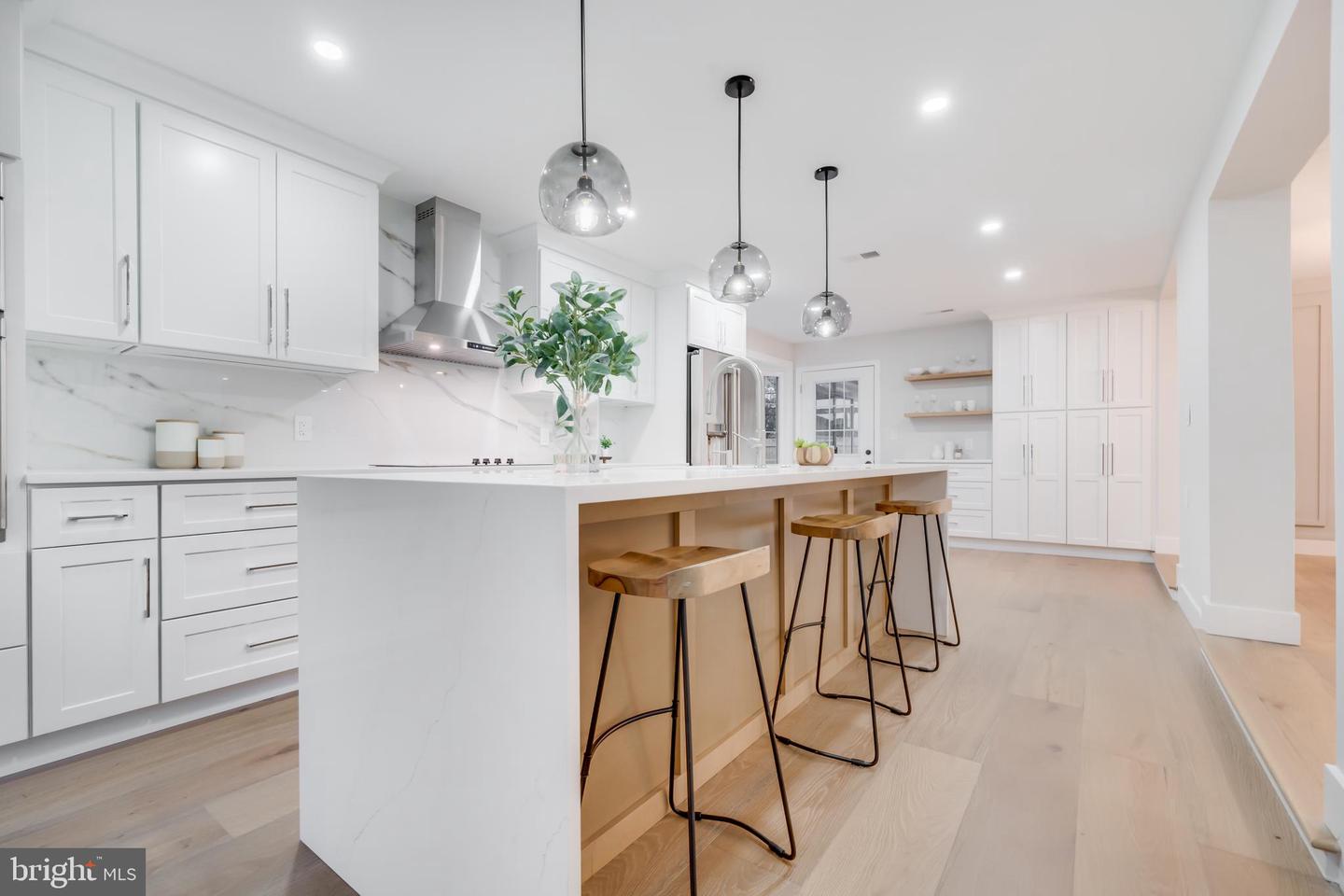 1801 GREAT FALLS ST, MCLEAN, Virginia 22101, 5 Bedrooms Bedrooms, ,4 BathroomsBathrooms,Residential,For sale,1801 GREAT FALLS ST,VAFX2276008 MLS # VAFX2276008 1801 GREAT FALLS ST, MCLEAN, Virginia 22101, 5 Bedrooms Bedrooms, ,4 BathroomsBathrooms,Residential,For sale,1801 GREAT FALLS ST,VAFX2276008 MLS # VAFX2276008