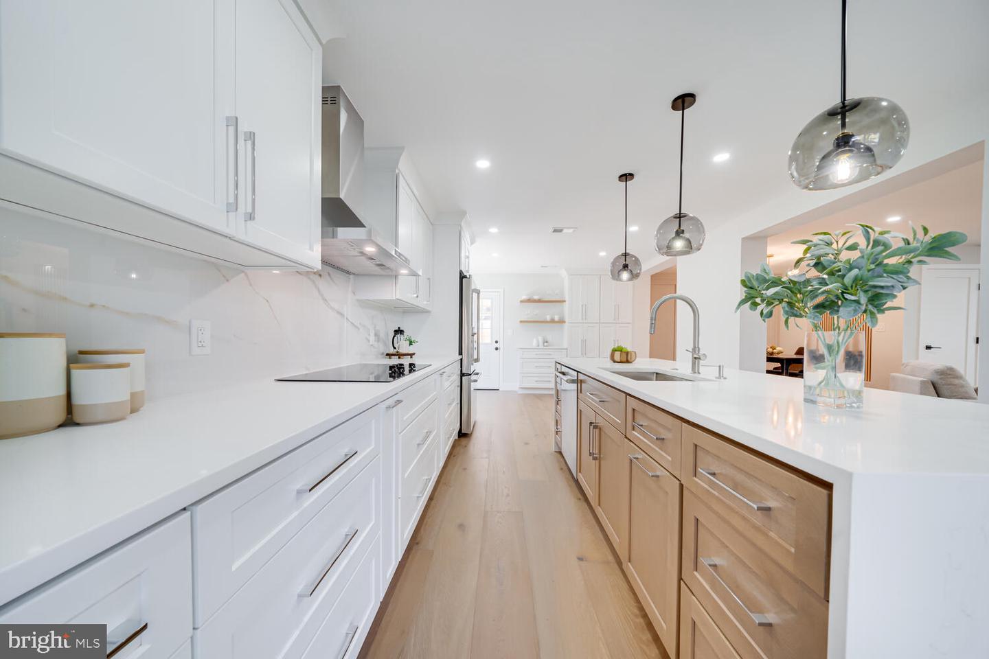 1801 GREAT FALLS ST, MCLEAN, Virginia 22101, 5 Bedrooms Bedrooms, ,4 BathroomsBathrooms,Residential,For sale,1801 GREAT FALLS ST,VAFX2276008 MLS # VAFX2276008 1801 GREAT FALLS ST, MCLEAN, Virginia 22101, 5 Bedrooms Bedrooms, ,4 BathroomsBathrooms,Residential,For sale,1801 GREAT FALLS ST,VAFX2276008 MLS # VAFX2276008