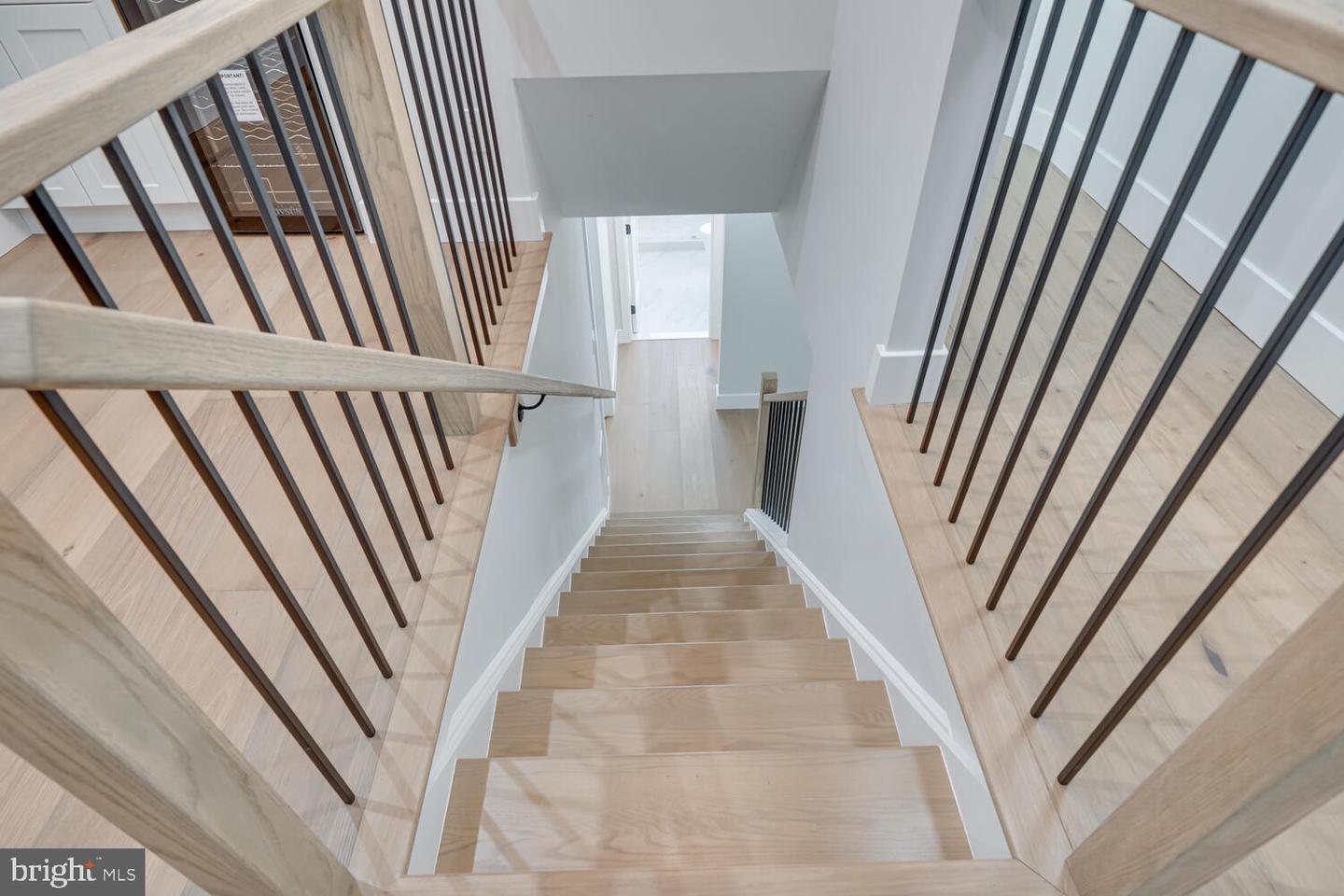 1801 GREAT FALLS ST, MCLEAN, Virginia 22101, 5 Bedrooms Bedrooms, ,4 BathroomsBathrooms,Residential,For sale,1801 GREAT FALLS ST,VAFX2276008 MLS # VAFX2276008 1801 GREAT FALLS ST, MCLEAN, Virginia 22101, 5 Bedrooms Bedrooms, ,4 BathroomsBathrooms,Residential,For sale,1801 GREAT FALLS ST,VAFX2276008 MLS # VAFX2276008