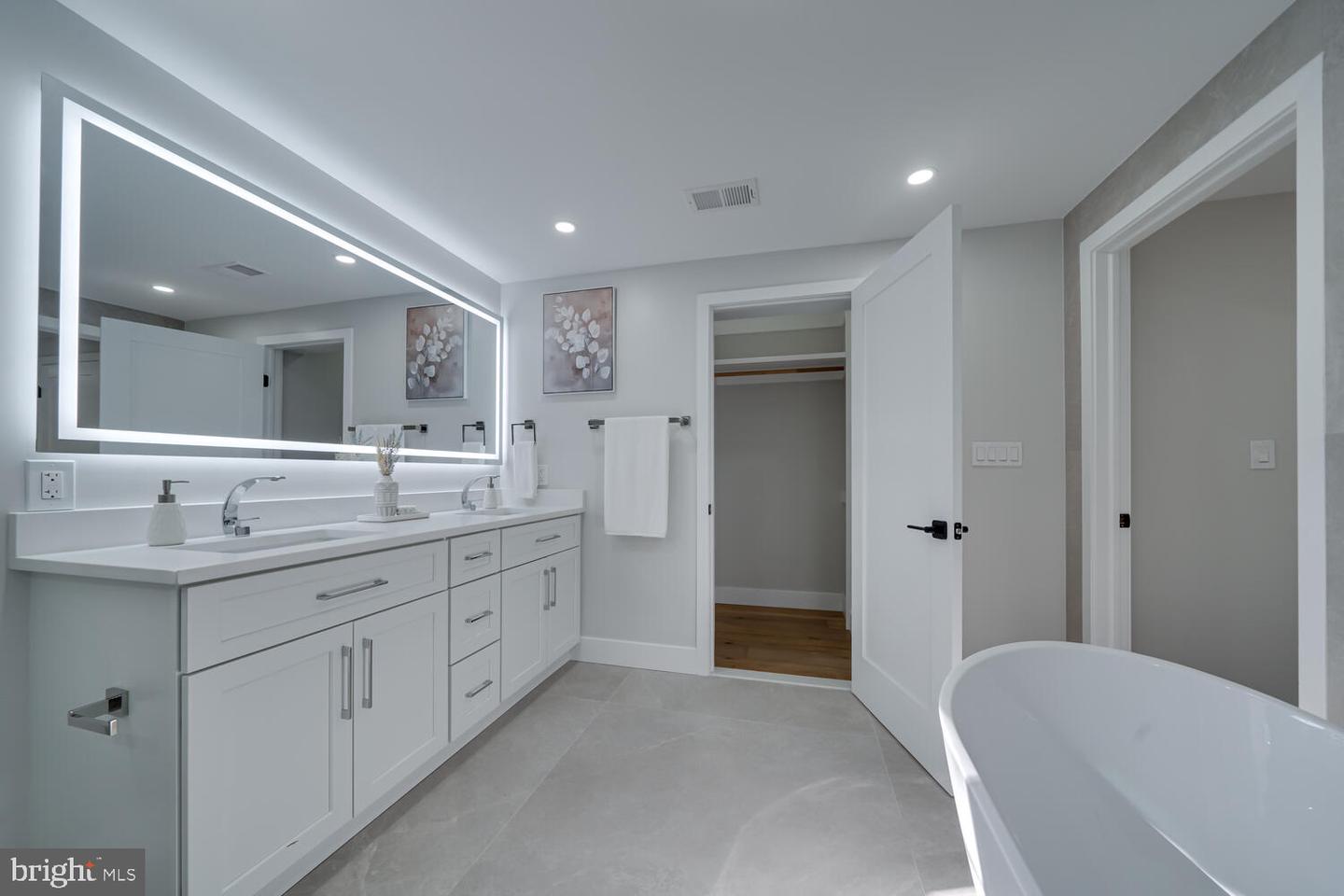 1801 GREAT FALLS ST, MCLEAN, Virginia 22101, 5 Bedrooms Bedrooms, ,4 BathroomsBathrooms,Residential,For sale,1801 GREAT FALLS ST,VAFX2276008 MLS # VAFX2276008 1801 GREAT FALLS ST, MCLEAN, Virginia 22101, 5 Bedrooms Bedrooms, ,4 BathroomsBathrooms,Residential,For sale,1801 GREAT FALLS ST,VAFX2276008 MLS # VAFX2276008