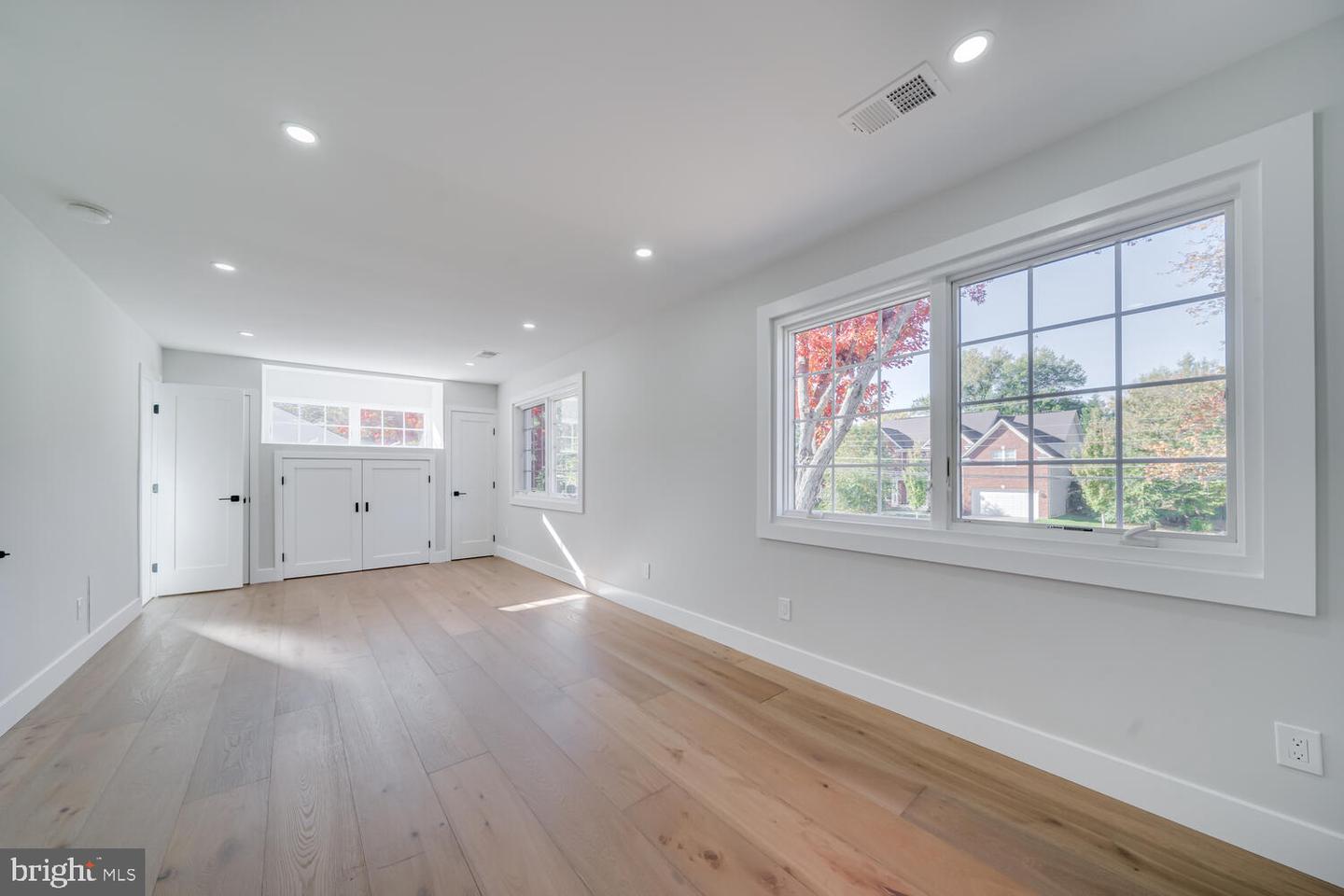 1801 GREAT FALLS ST, MCLEAN, Virginia 22101, 5 Bedrooms Bedrooms, ,4 BathroomsBathrooms,Residential,For sale,1801 GREAT FALLS ST,VAFX2276008 MLS # VAFX2276008 1801 GREAT FALLS ST, MCLEAN, Virginia 22101, 5 Bedrooms Bedrooms, ,4 BathroomsBathrooms,Residential,For sale,1801 GREAT FALLS ST,VAFX2276008 MLS # VAFX2276008