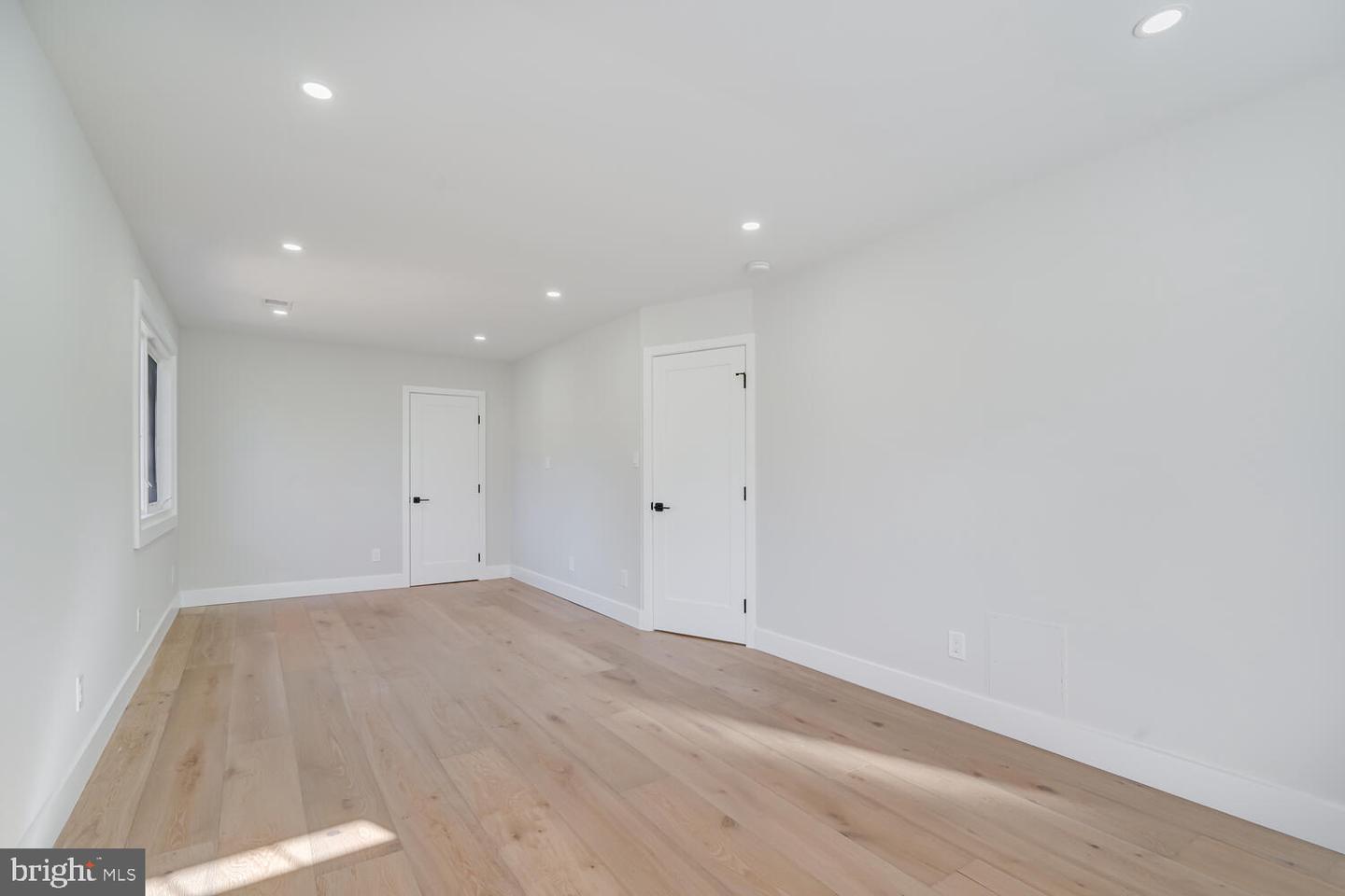 1801 GREAT FALLS ST, MCLEAN, Virginia 22101, 5 Bedrooms Bedrooms, ,4 BathroomsBathrooms,Residential,For sale,1801 GREAT FALLS ST,VAFX2276008 MLS # VAFX2276008 1801 GREAT FALLS ST, MCLEAN, Virginia 22101, 5 Bedrooms Bedrooms, ,4 BathroomsBathrooms,Residential,For sale,1801 GREAT FALLS ST,VAFX2276008 MLS # VAFX2276008