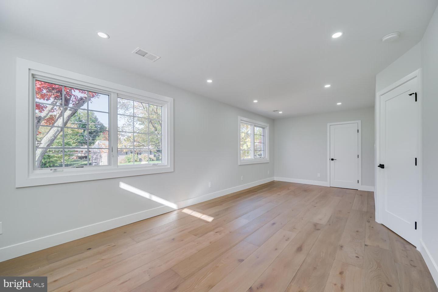 1801 GREAT FALLS ST, MCLEAN, Virginia 22101, 5 Bedrooms Bedrooms, ,4 BathroomsBathrooms,Residential,For sale,1801 GREAT FALLS ST,VAFX2276008 MLS # VAFX2276008 1801 GREAT FALLS ST, MCLEAN, Virginia 22101, 5 Bedrooms Bedrooms, ,4 BathroomsBathrooms,Residential,For sale,1801 GREAT FALLS ST,VAFX2276008 MLS # VAFX2276008