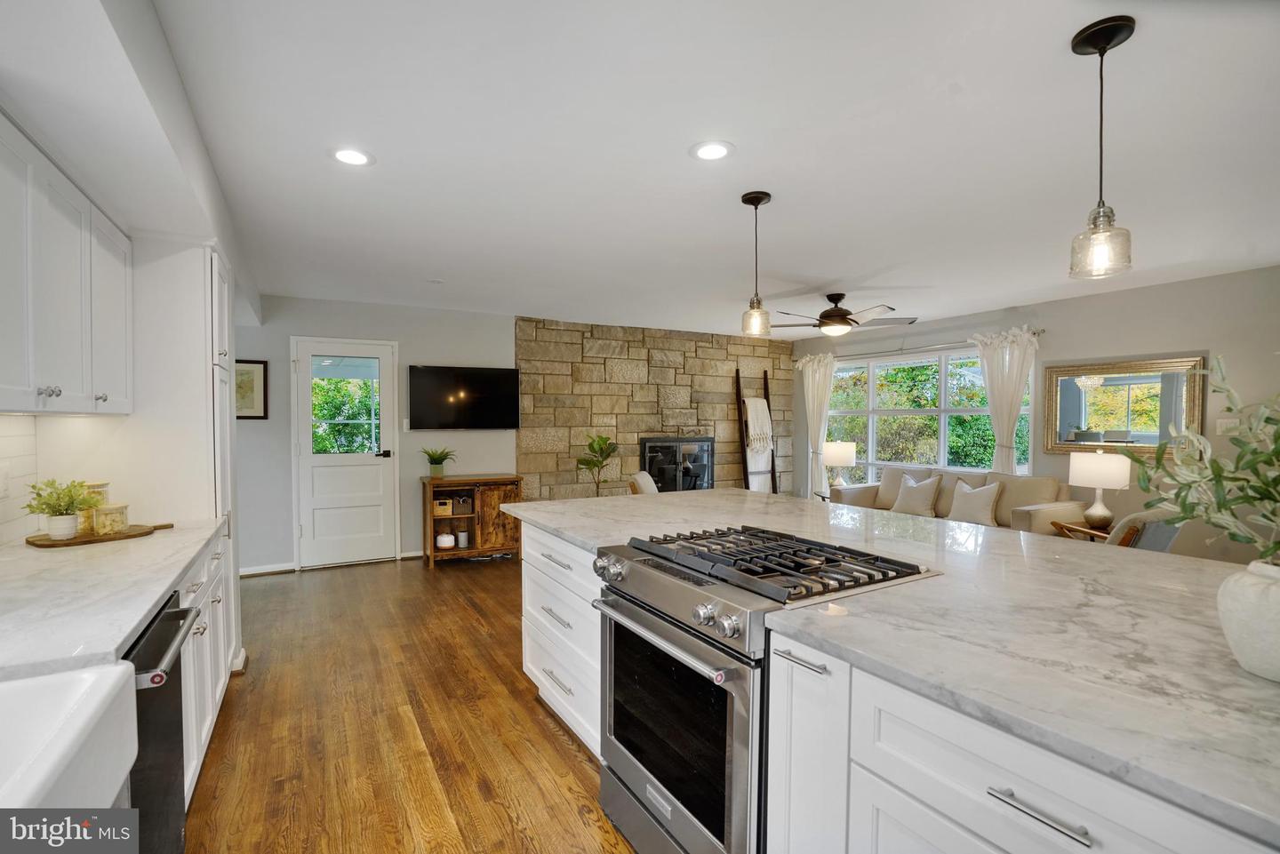 3422 BARGER DR, FALLS CHURCH, Virginia 22044, 4 Bedrooms Bedrooms, ,3 BathroomsBathrooms,Residential,For sale,3422 BARGER DR,VAFX2276312 MLS # VAFX2276312