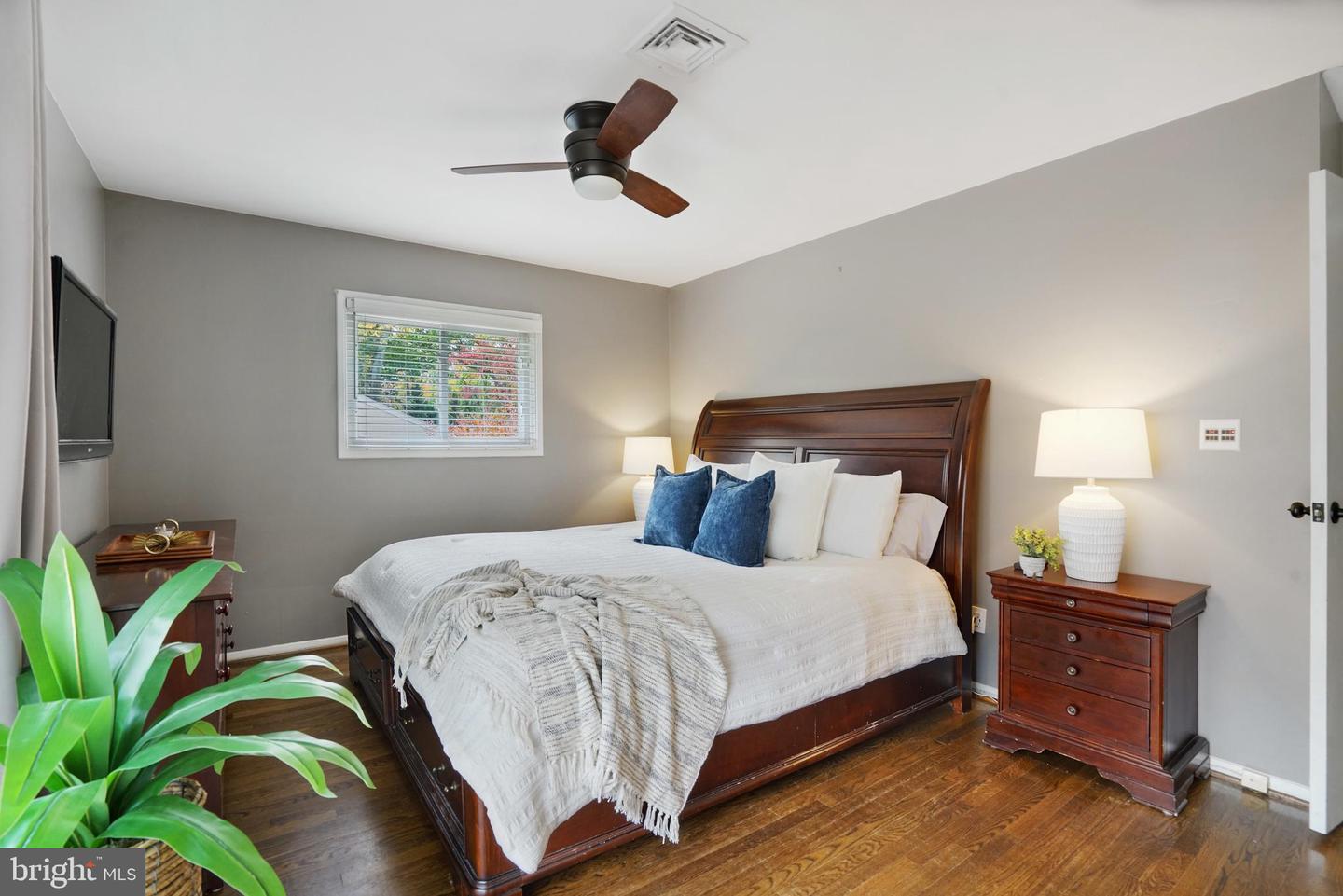 3422 BARGER DR, FALLS CHURCH, Virginia 22044, 4 Bedrooms Bedrooms, ,3 BathroomsBathrooms,Residential,For sale,3422 BARGER DR,VAFX2276312 MLS # VAFX2276312