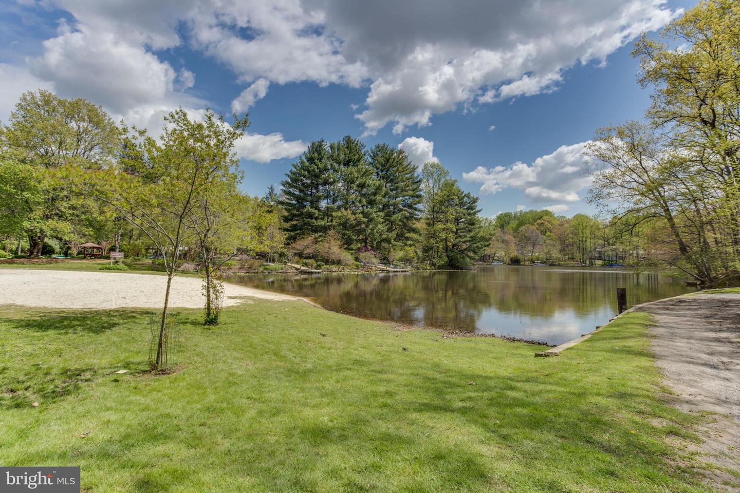 3422 BARGER DR, FALLS CHURCH, Virginia 22044, 4 Bedrooms Bedrooms, ,3 BathroomsBathrooms,Residential,For sale,3422 BARGER DR,VAFX2276312 MLS # VAFX2276312