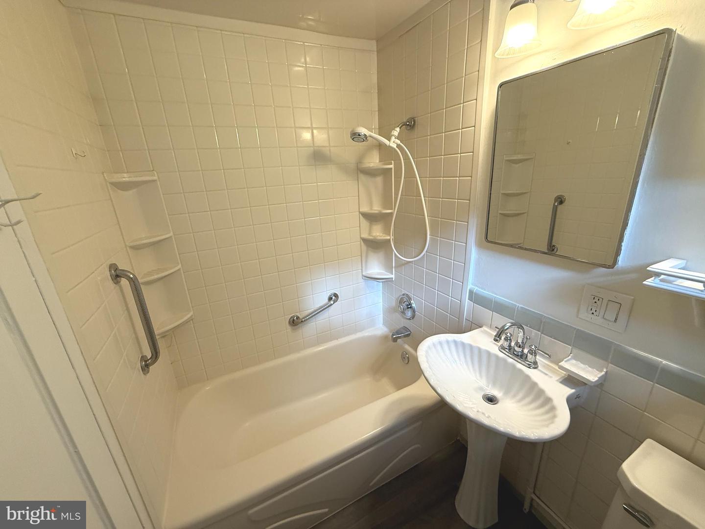 3492 MARTHA CUSTIS DR, ALEXANDRIA, Virginia 22302, 3 Bedrooms Bedrooms, ,2 BathroomsBathrooms,Residential,For sale,3492 MARTHA CUSTIS DR,VAAX2051210 MLS # VAAX2051210