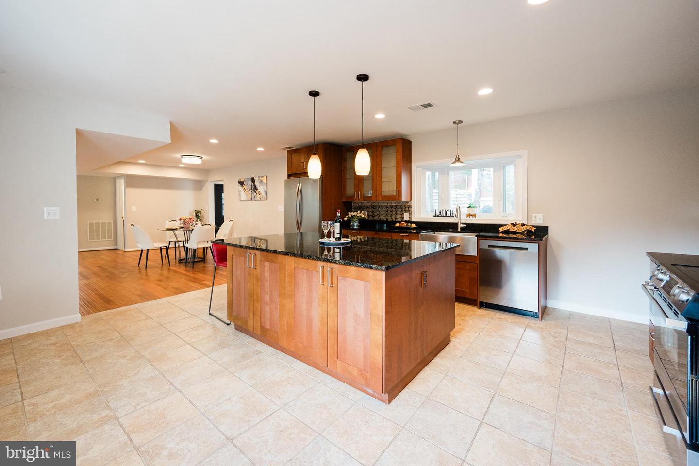 9720 FIVE OAKS RD, FAIRFAX, Virginia 22031, 6 Bedrooms Bedrooms, ,4 BathroomsBathrooms,Residential,For sale,9720 FIVE OAKS RD,VAFX2276348 MLS # VAFX2276348