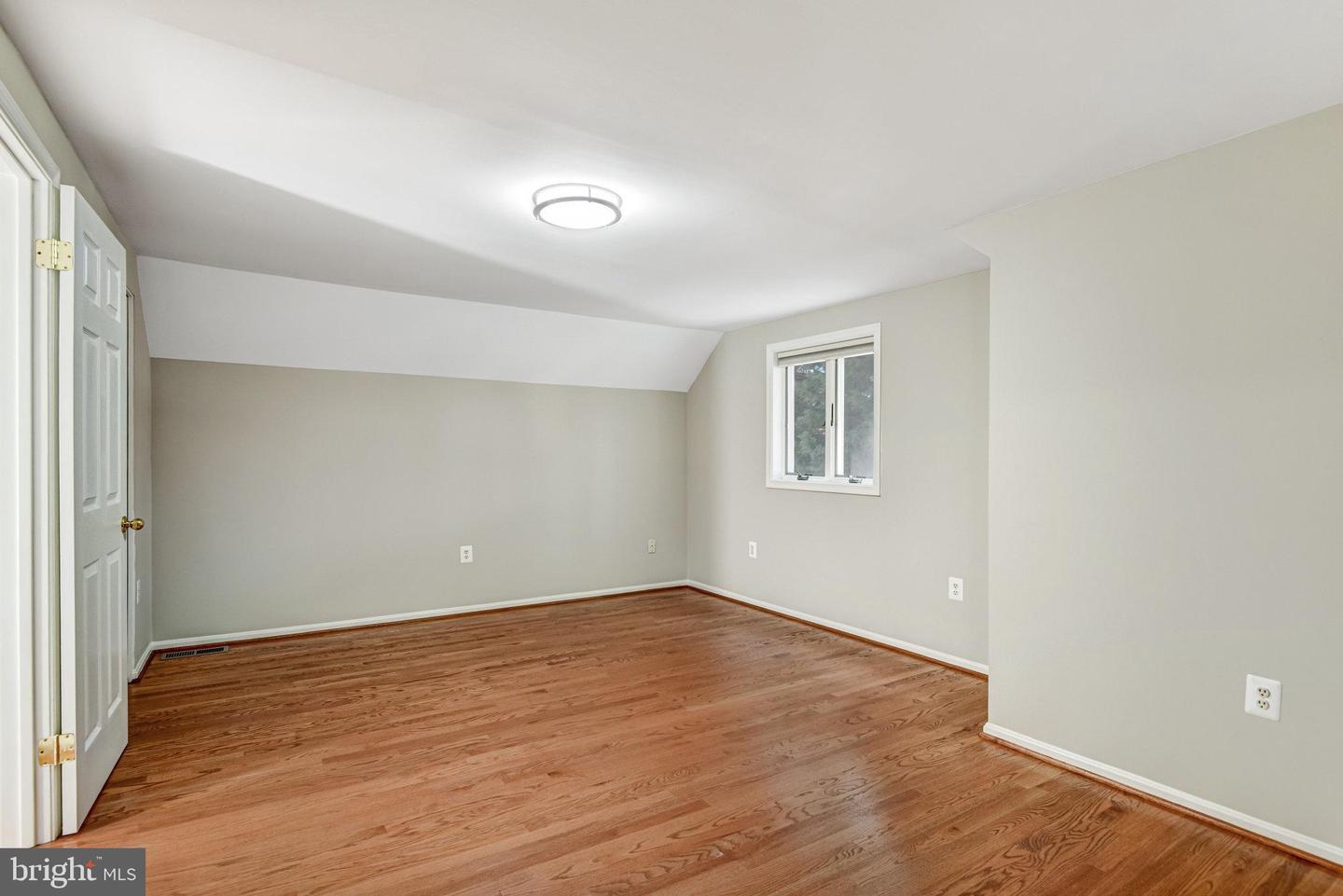 9720 FIVE OAKS RD, FAIRFAX, Virginia 22031, 6 Bedrooms Bedrooms, ,4 BathroomsBathrooms,Residential,For sale,9720 FIVE OAKS RD,VAFX2276348 MLS # VAFX2276348 9720 FIVE OAKS RD, FAIRFAX, Virginia 22031, 6 Bedrooms Bedrooms, ,4 BathroomsBathrooms,Residential,For sale,9720 FIVE OAKS RD,VAFX2276348 MLS # VAFX2276348