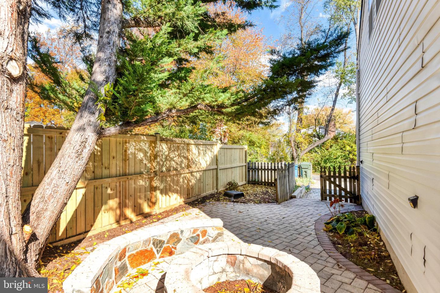 9720 FIVE OAKS RD, FAIRFAX, Virginia 22031, 6 Bedrooms Bedrooms, ,4 BathroomsBathrooms,Residential,For sale,9720 FIVE OAKS RD,VAFX2276348 MLS # VAFX2276348 9720 FIVE OAKS RD, FAIRFAX, Virginia 22031, 6 Bedrooms Bedrooms, ,4 BathroomsBathrooms,Residential,For sale,9720 FIVE OAKS RD,VAFX2276348 MLS # VAFX2276348