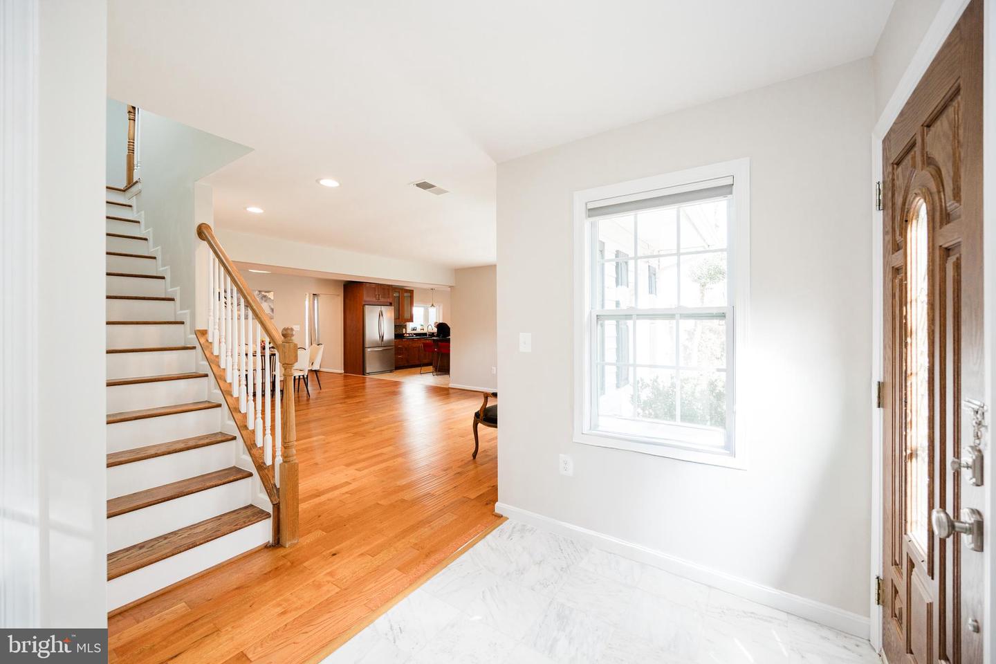 9720 FIVE OAKS RD, FAIRFAX, Virginia 22031, 6 Bedrooms Bedrooms, ,4 BathroomsBathrooms,Residential,For sale,9720 FIVE OAKS RD,VAFX2276348 MLS # VAFX2276348