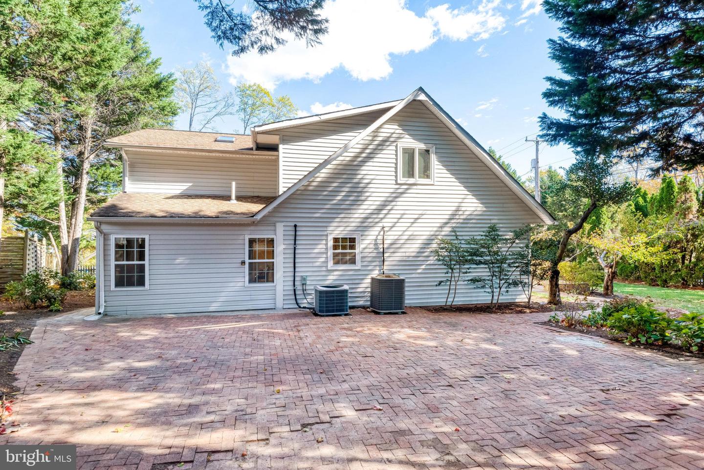 9720 FIVE OAKS RD, FAIRFAX, Virginia 22031, 6 Bedrooms Bedrooms, ,4 BathroomsBathrooms,Residential,For sale,9720 FIVE OAKS RD,VAFX2276348 MLS # VAFX2276348 9720 FIVE OAKS RD, FAIRFAX, Virginia 22031, 6 Bedrooms Bedrooms, ,4 BathroomsBathrooms,Residential,For sale,9720 FIVE OAKS RD,VAFX2276348 MLS # VAFX2276348