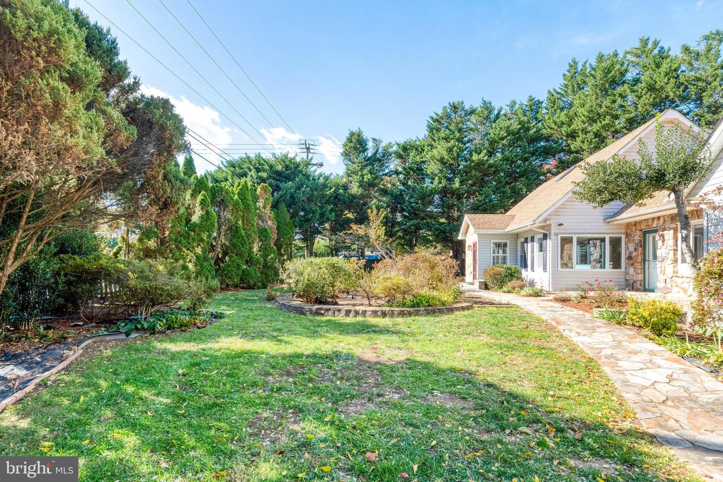 9720 FIVE OAKS RD, FAIRFAX, Virginia 22031, 6 Bedrooms Bedrooms, ,4 BathroomsBathrooms,Residential,For sale,9720 FIVE OAKS RD,VAFX2276348 MLS # VAFX2276348 9720 FIVE OAKS RD, FAIRFAX, Virginia 22031, 6 Bedrooms Bedrooms, ,4 BathroomsBathrooms,Residential,For sale,9720 FIVE OAKS RD,VAFX2276348 MLS # VAFX2276348