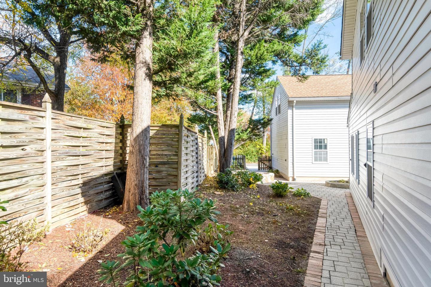 9720 FIVE OAKS RD, FAIRFAX, Virginia 22031, 6 Bedrooms Bedrooms, ,4 BathroomsBathrooms,Residential,For sale,9720 FIVE OAKS RD,VAFX2276348 MLS # VAFX2276348 9720 FIVE OAKS RD, FAIRFAX, Virginia 22031, 6 Bedrooms Bedrooms, ,4 BathroomsBathrooms,Residential,For sale,9720 FIVE OAKS RD,VAFX2276348 MLS # VAFX2276348