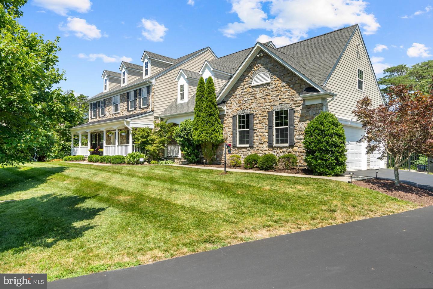 22320 PASTURE ROSE PL, BROADLANDS, Virginia 20148, 5 Bedrooms Bedrooms, ,4 BathroomsBathrooms,Residential,For sale,22320 PASTURE ROSE PL,VALO2109722 MLS # VALO2109722