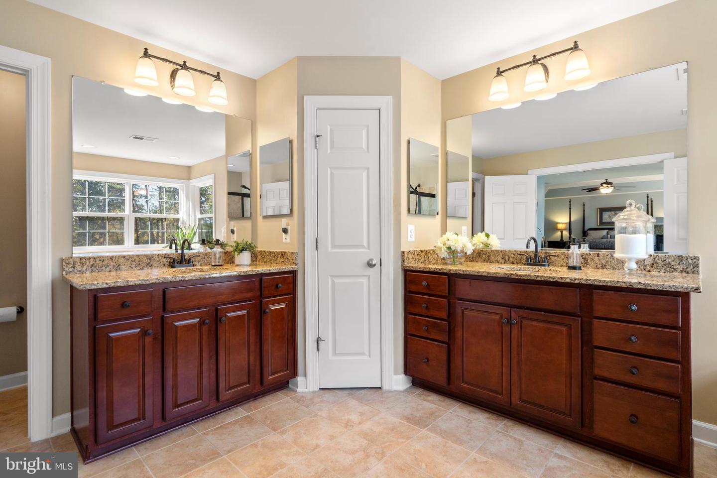 22320 PASTURE ROSE PL, BROADLANDS, Virginia 20148, 5 Bedrooms Bedrooms, ,4 BathroomsBathrooms,Residential,For sale,22320 PASTURE ROSE PL,VALO2109722 MLS # VALO2109722